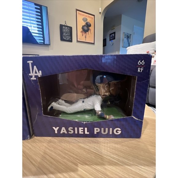 Yasiel Puig 2015 Los Angeles Dodgers Bobblehead SGA #66 NIB - Picture 2 of 15